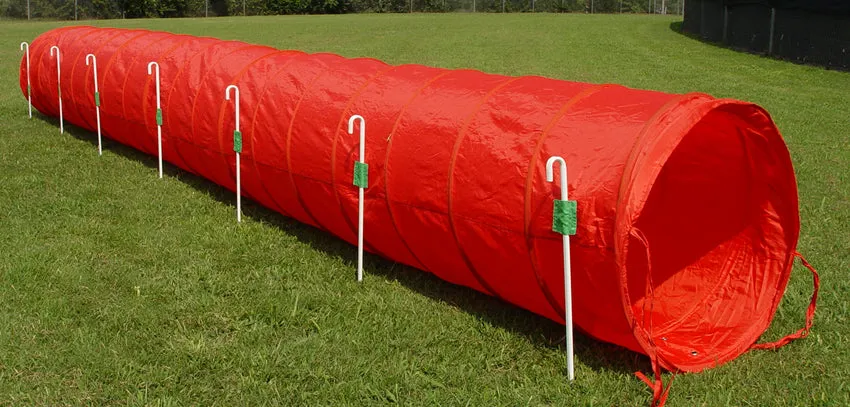 18' Tunnel with Stakes and a Carry Bag