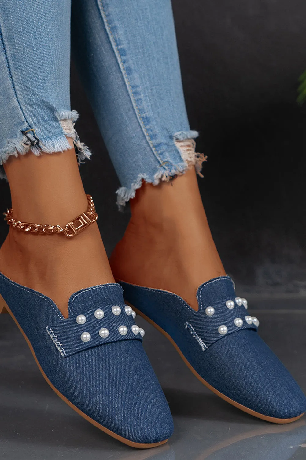 Blue Pearl Decor Pointed Toe Canvas Shoes