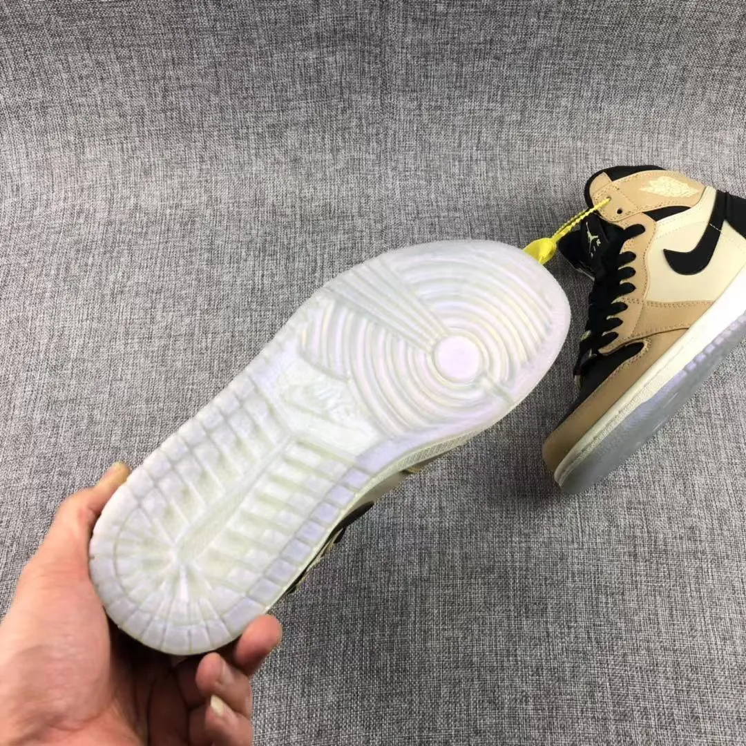 JORDAN 1 RETRO HIGH x BLACK MUSHROOM