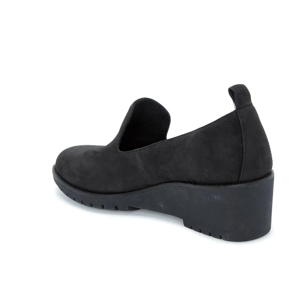 Nexi Black Nubuck Me Too Loafer Wedge Pumps